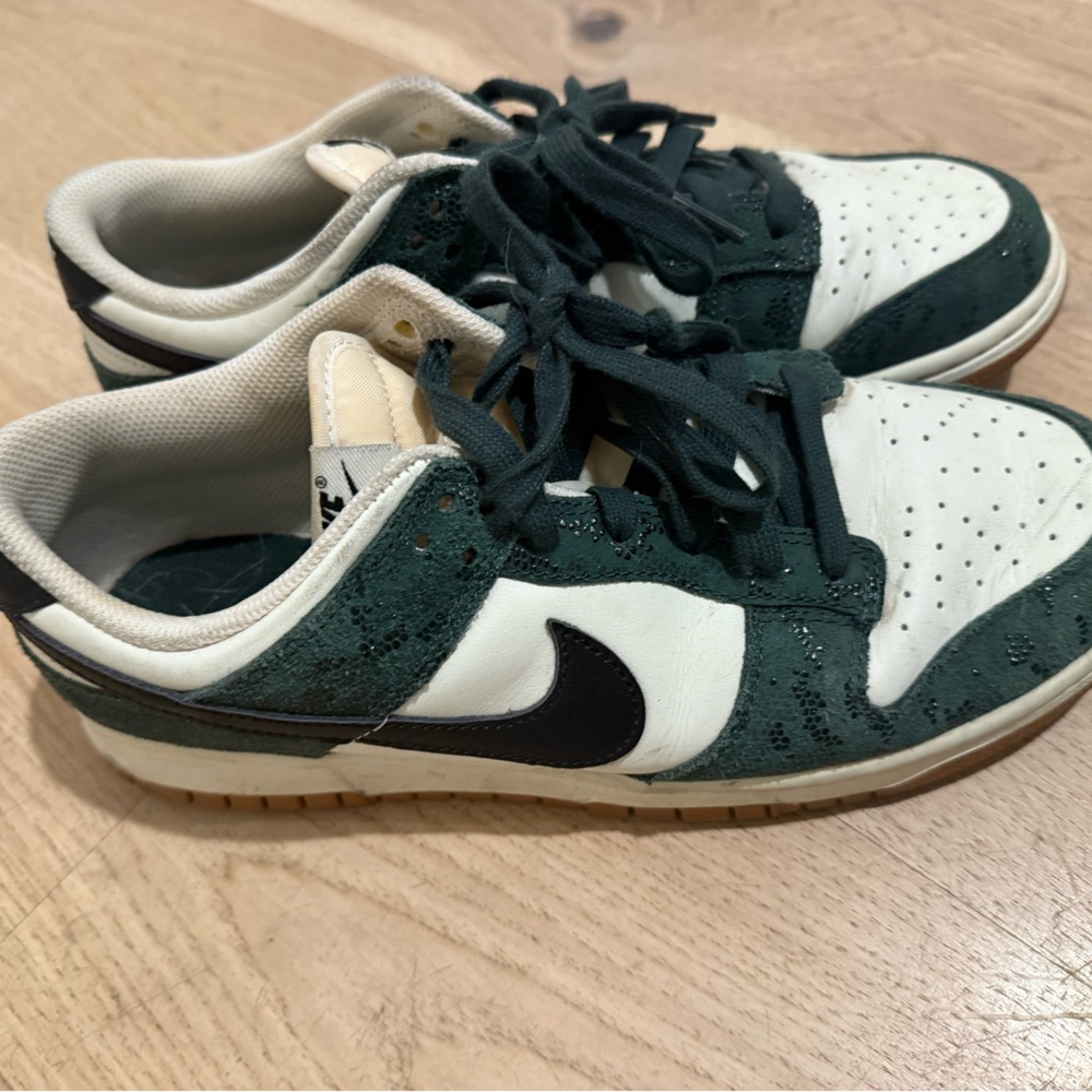 Nike Dunks